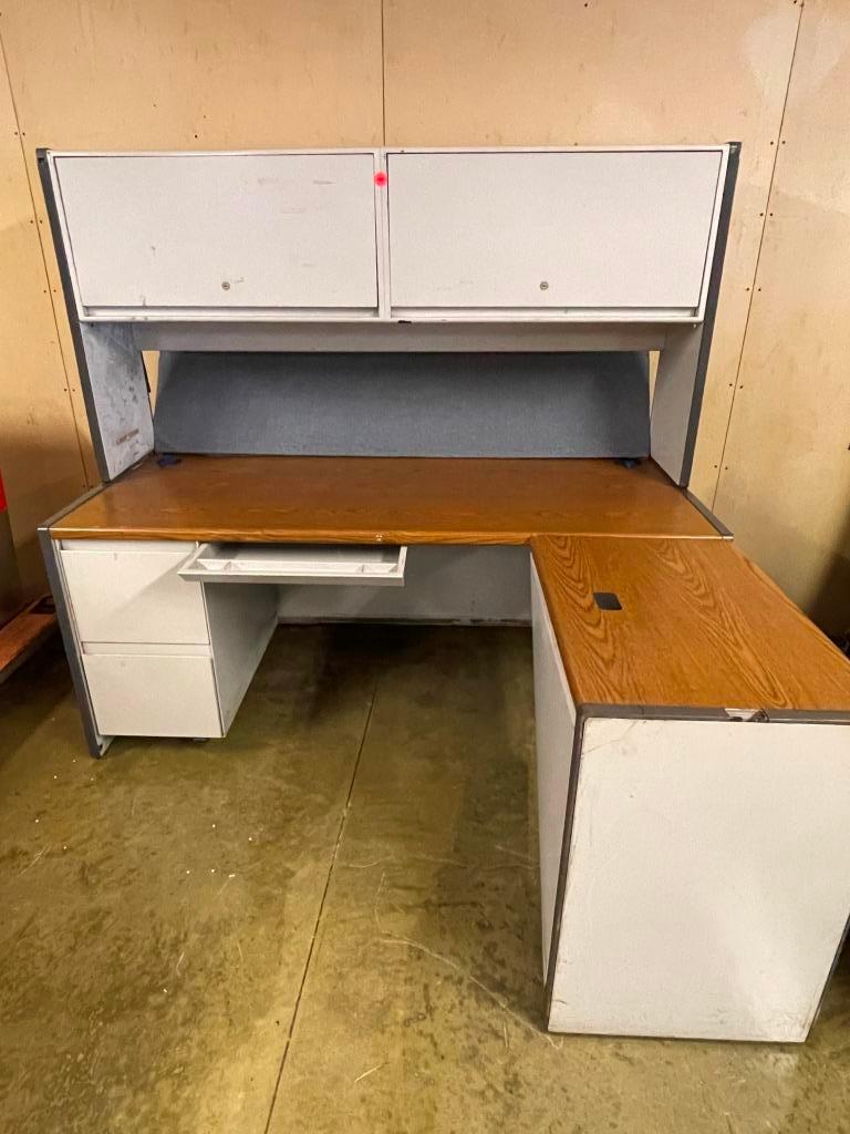 Steel Office Desk with Return and Hutch