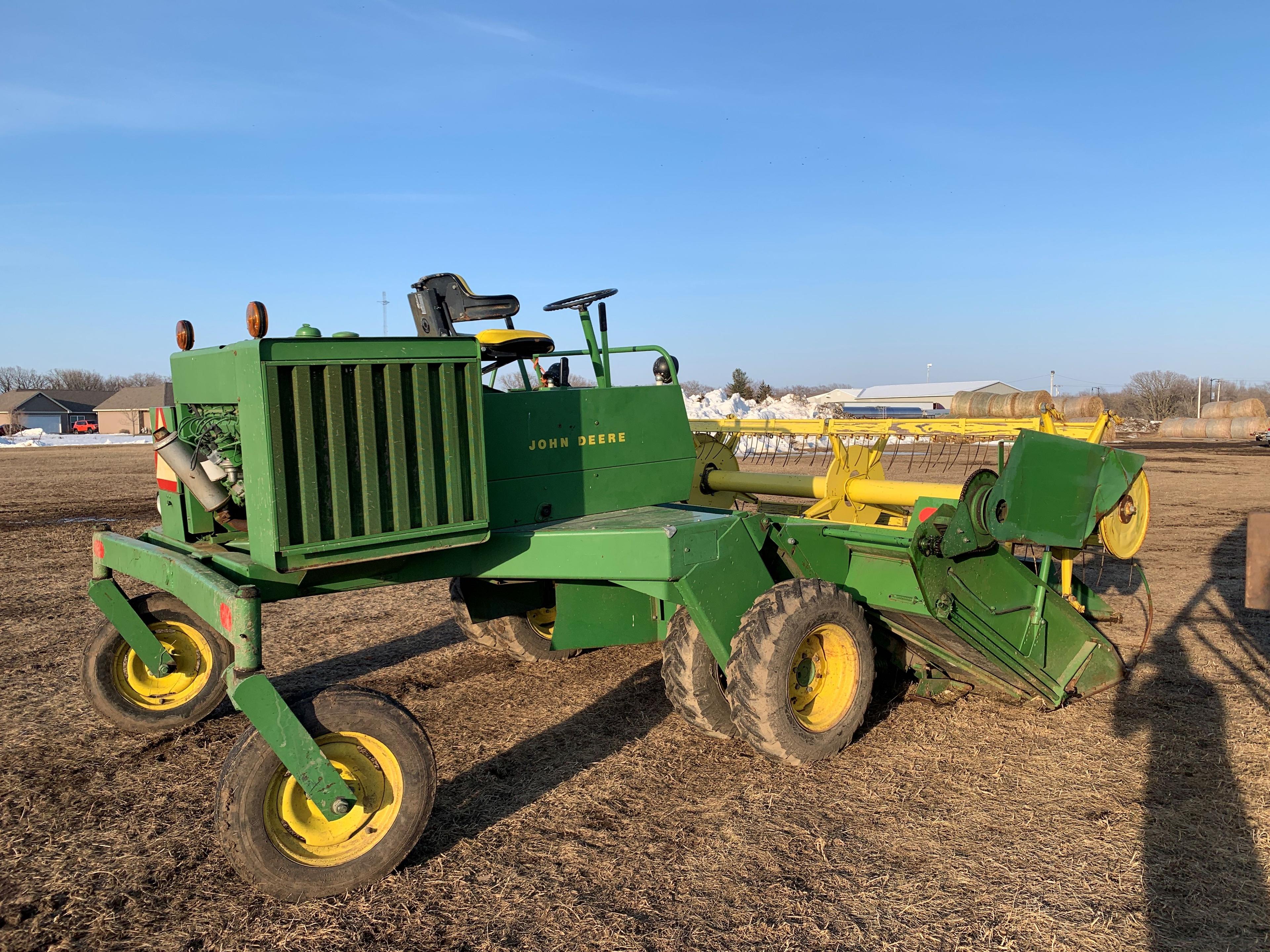 John Deere 800 Swather