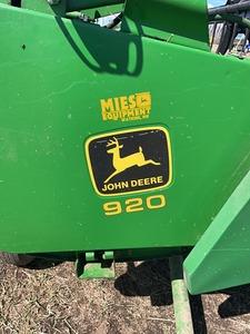 John Deere 920 bean head