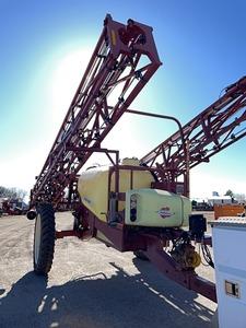 Hardy Sprayer 1200 Gallon Tank 120' Boom