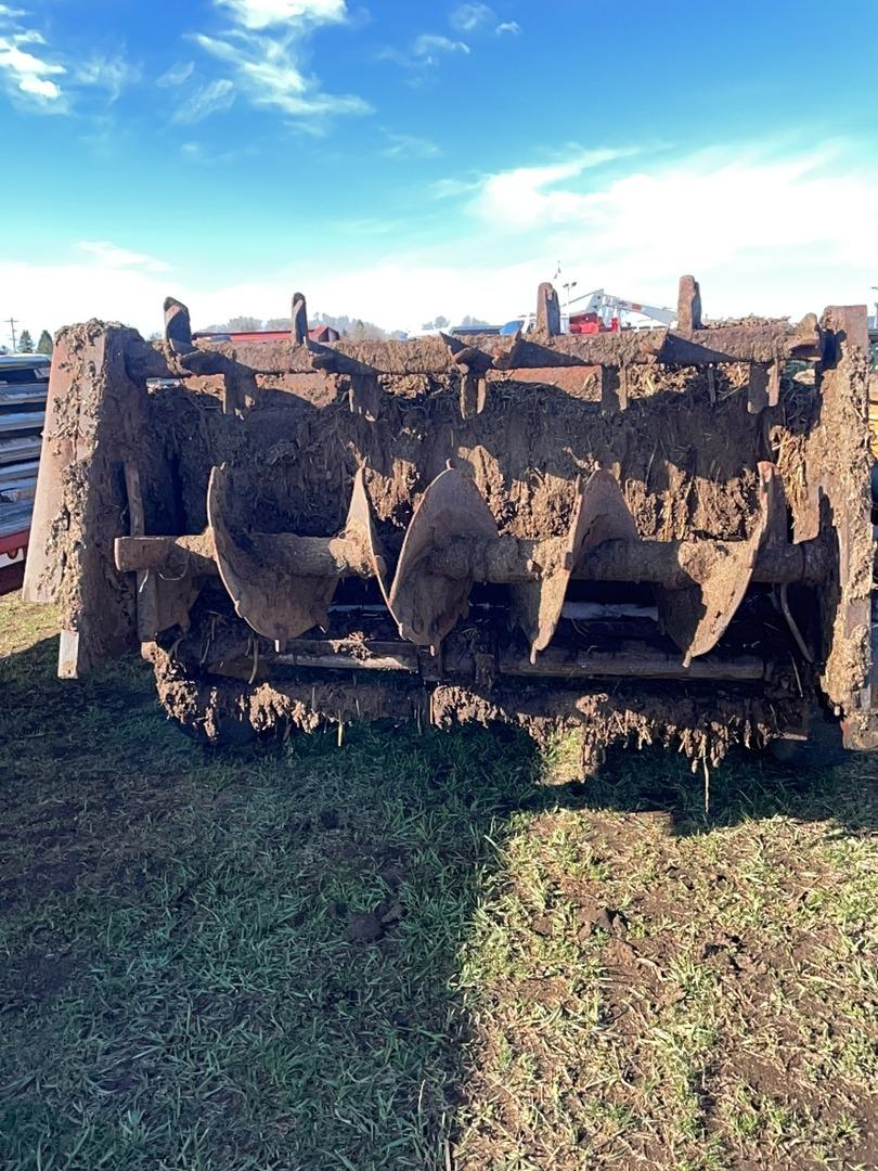 410 Knight Manure Spreader