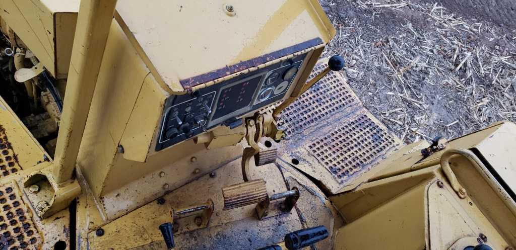 Caterpillar D6h Dozer