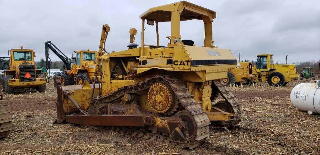 Caterpillar D6h Dozer