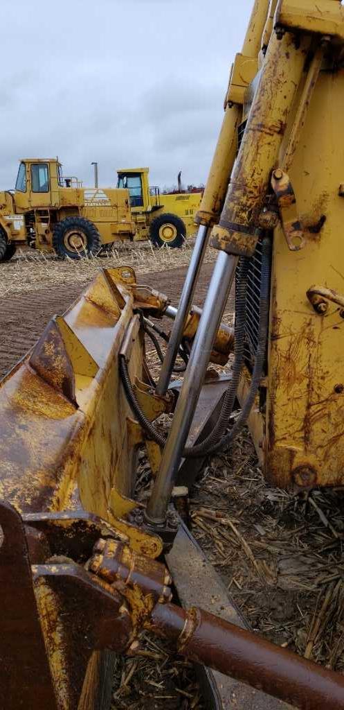 Caterpillar D6h Dozer