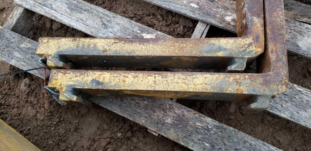 Set Of 42 Inch Forks