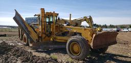2001 John Deere 772ch Grader