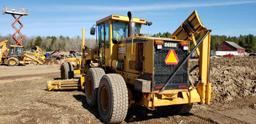 2001 John Deere 772ch Grader