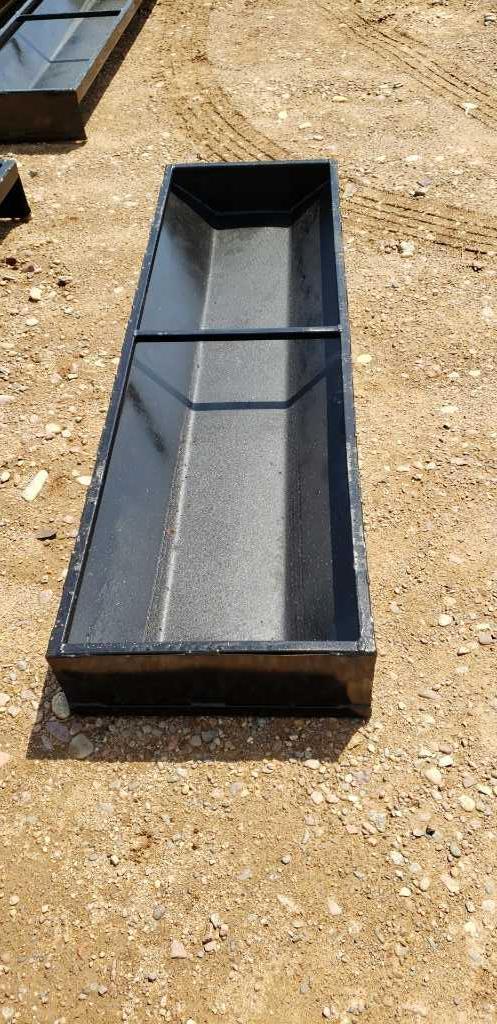 Unused 5ft Ground Feed Trough