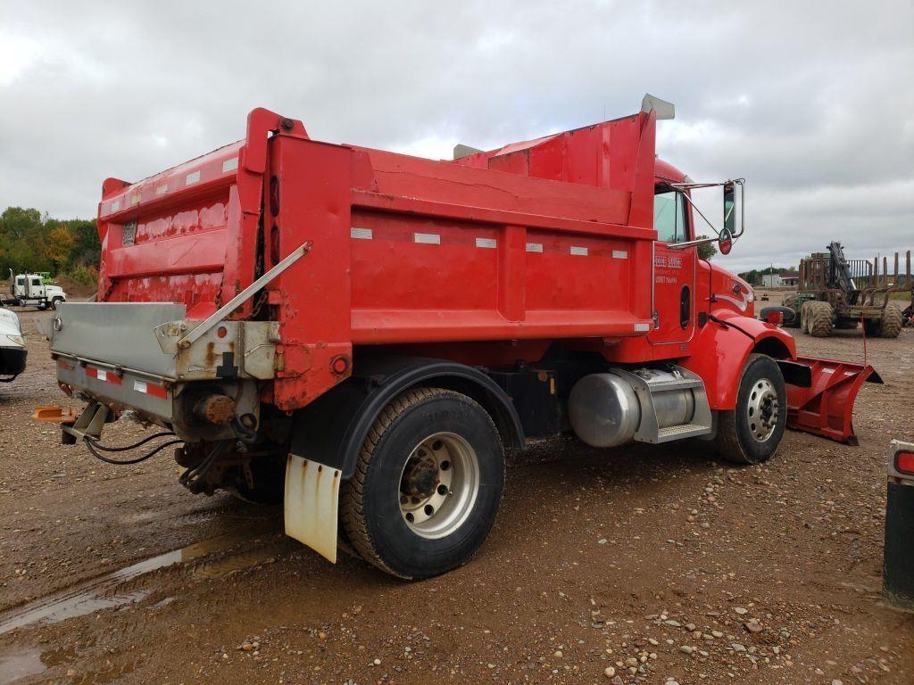 2003 Peterbilt 330