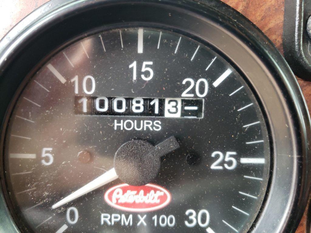 2003 Peterbilt 330