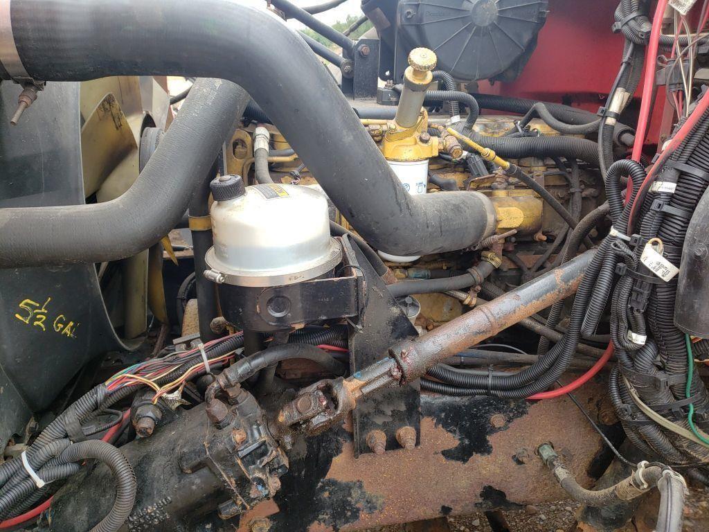 2003 Peterbilt 330