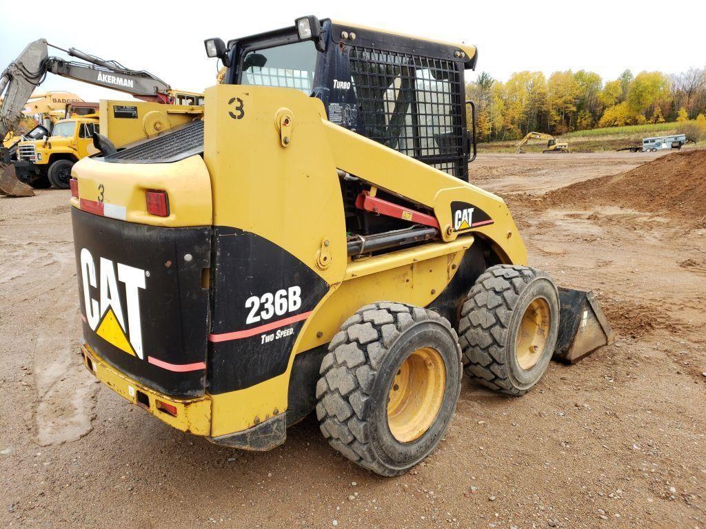 Caterpillar 236b