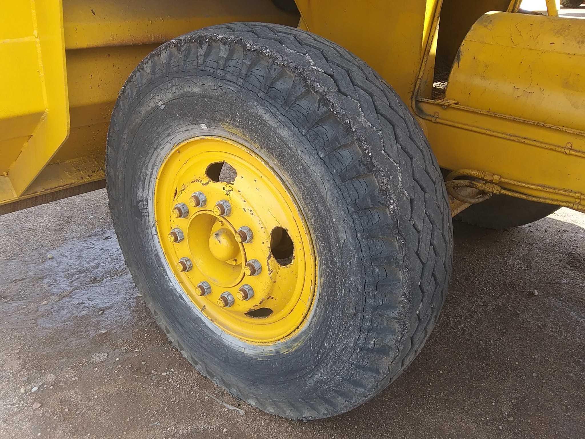 Etnyre Chip Spreader