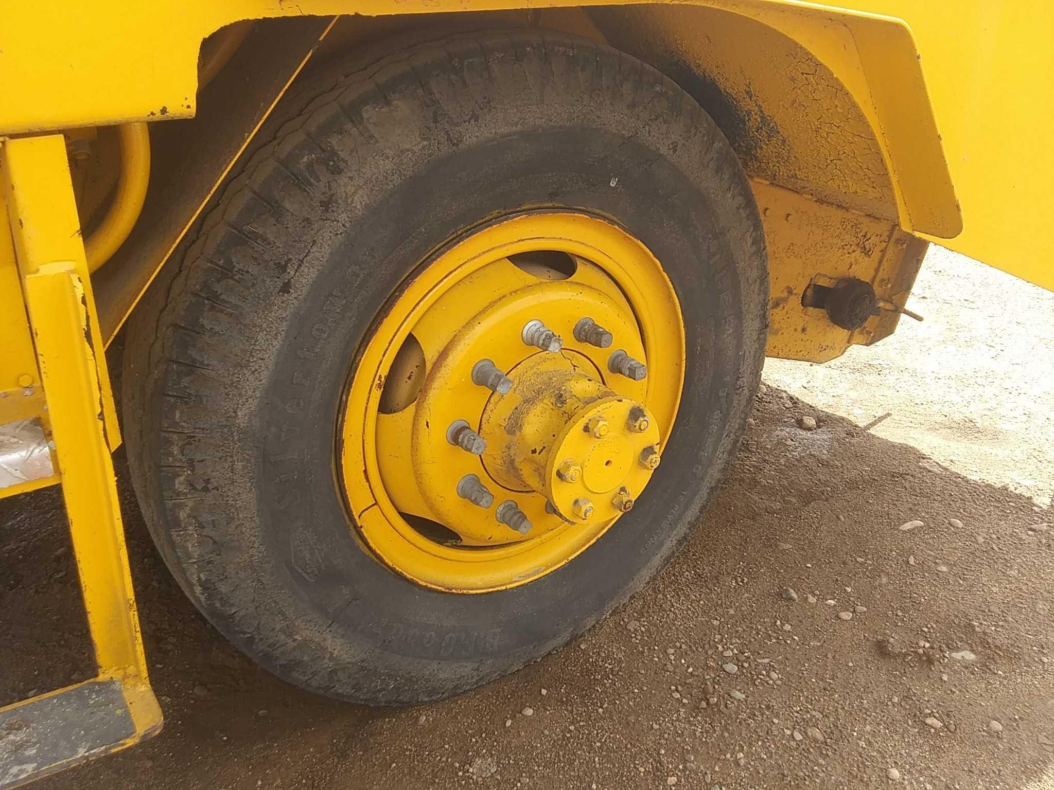 Etnyre Chip Spreader