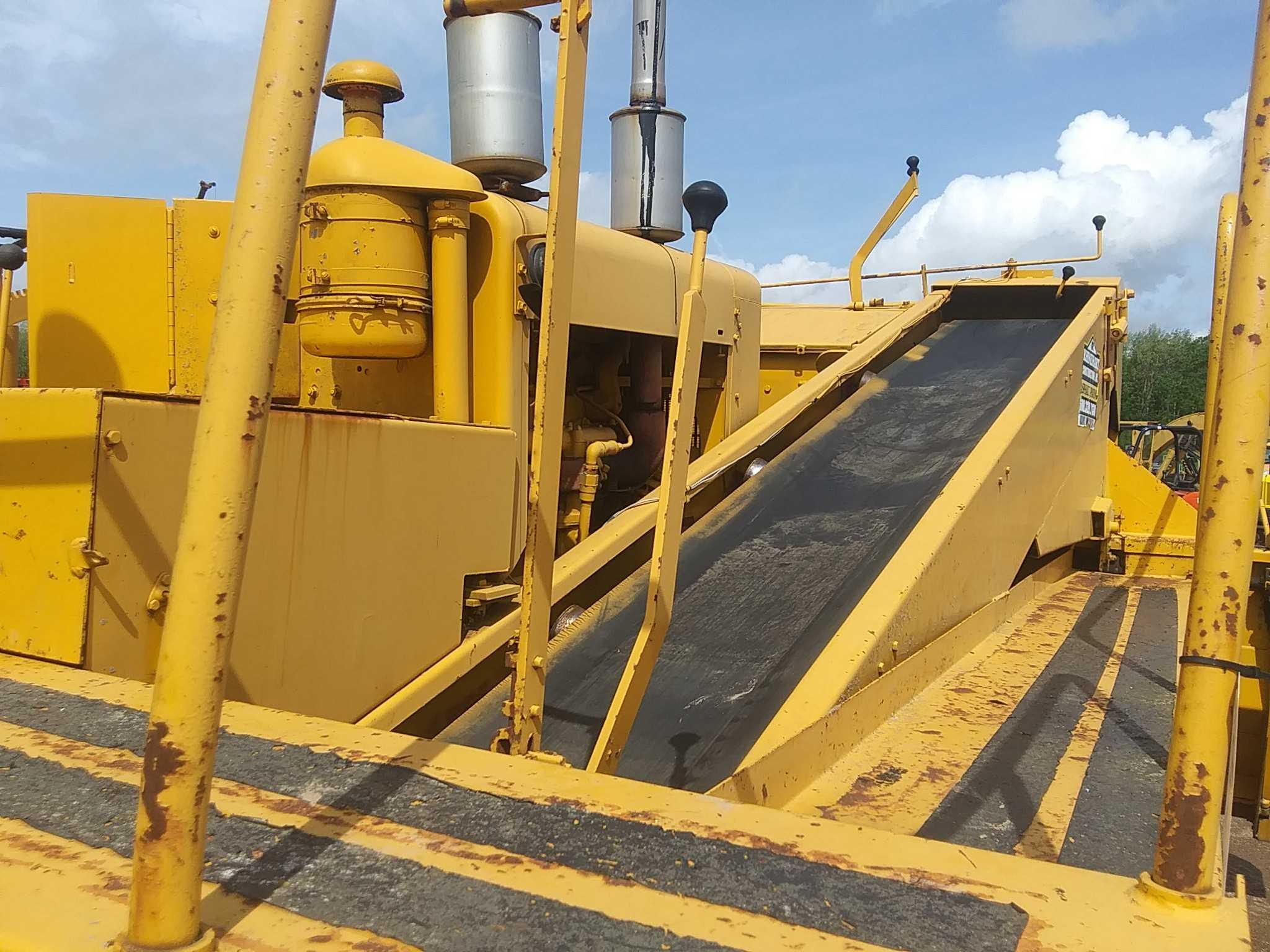 Etnyre Chip Spreader