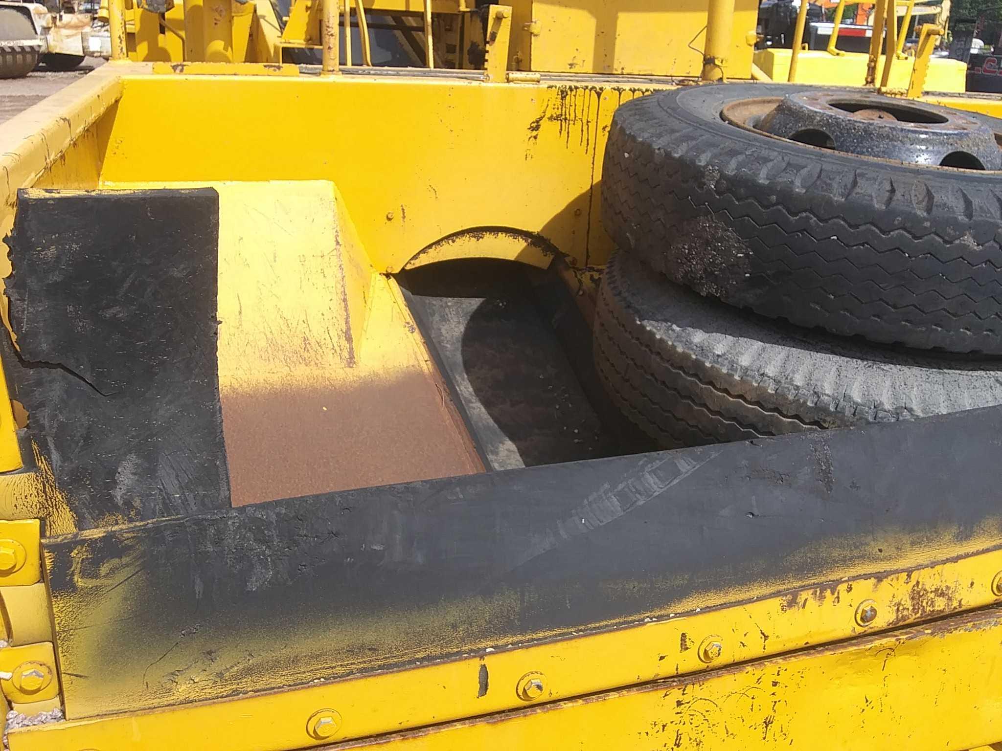 Etnyre Chip Spreader