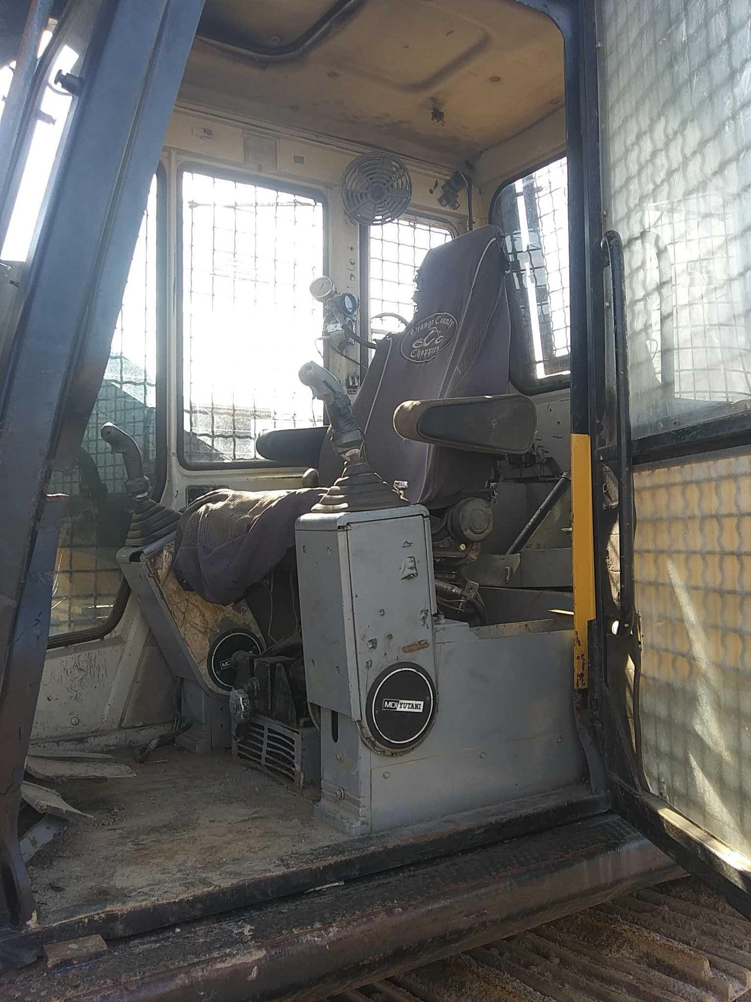 Mdi/yutani Md140b Excavator