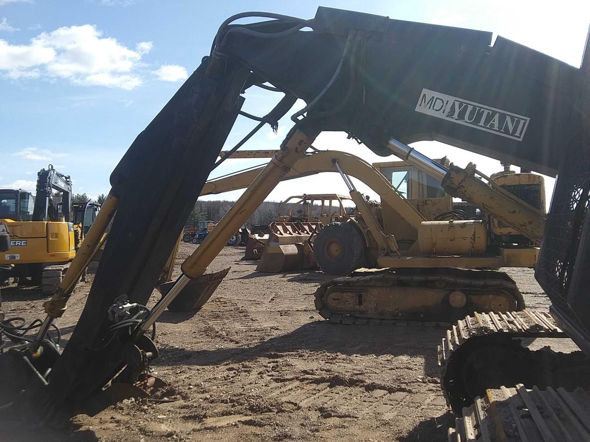Mdi/yutani Md140b Excavator