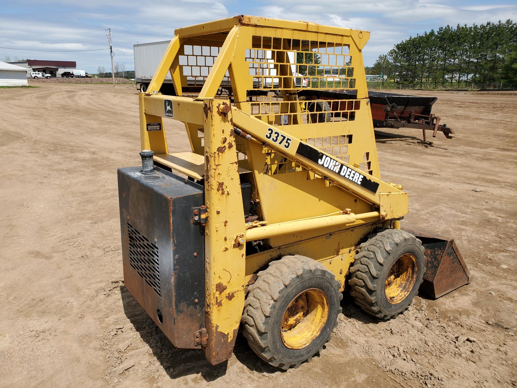 Deere 3375 Mini Skid Steer