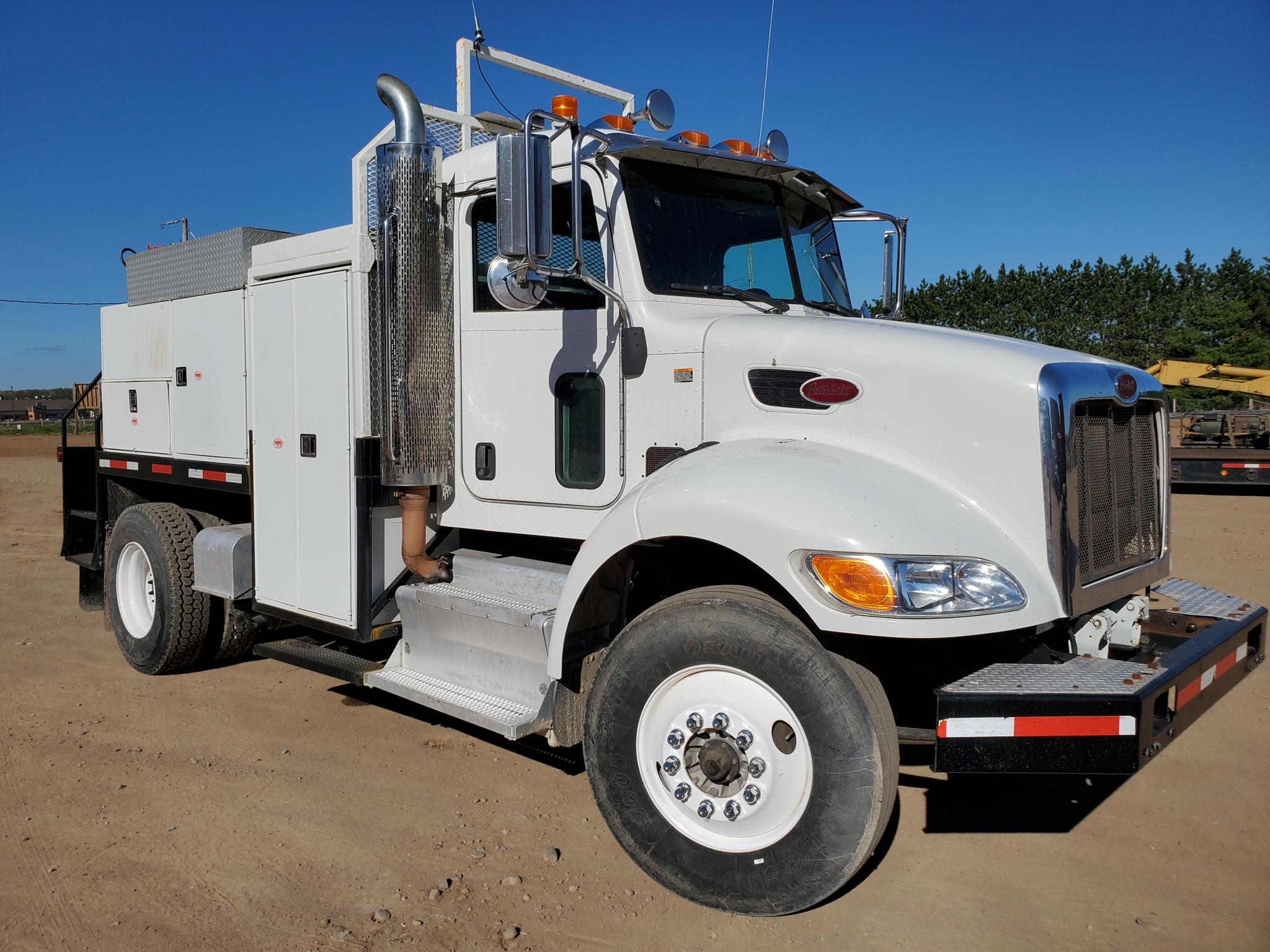 2011 Peterbilt 337 Service Truck