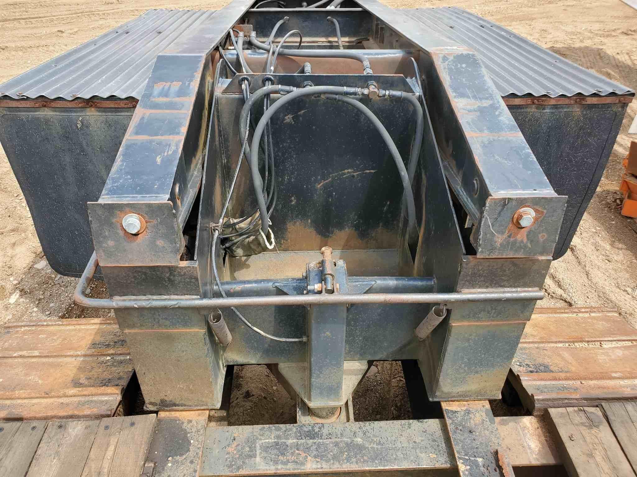 1986 Load King Lowboy Trailer