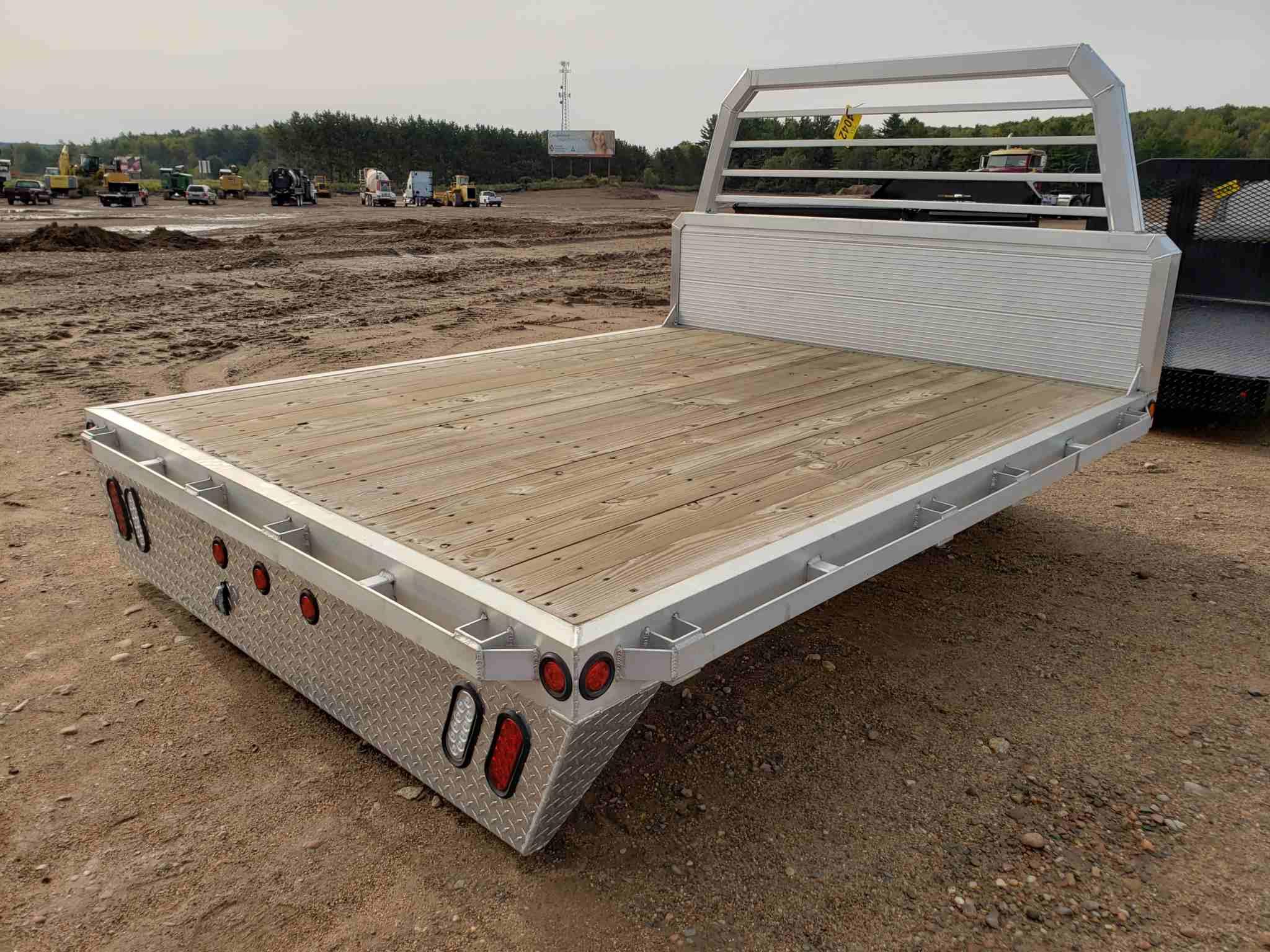 Duramag Aluminum Truck Bed W/ Headache Rack