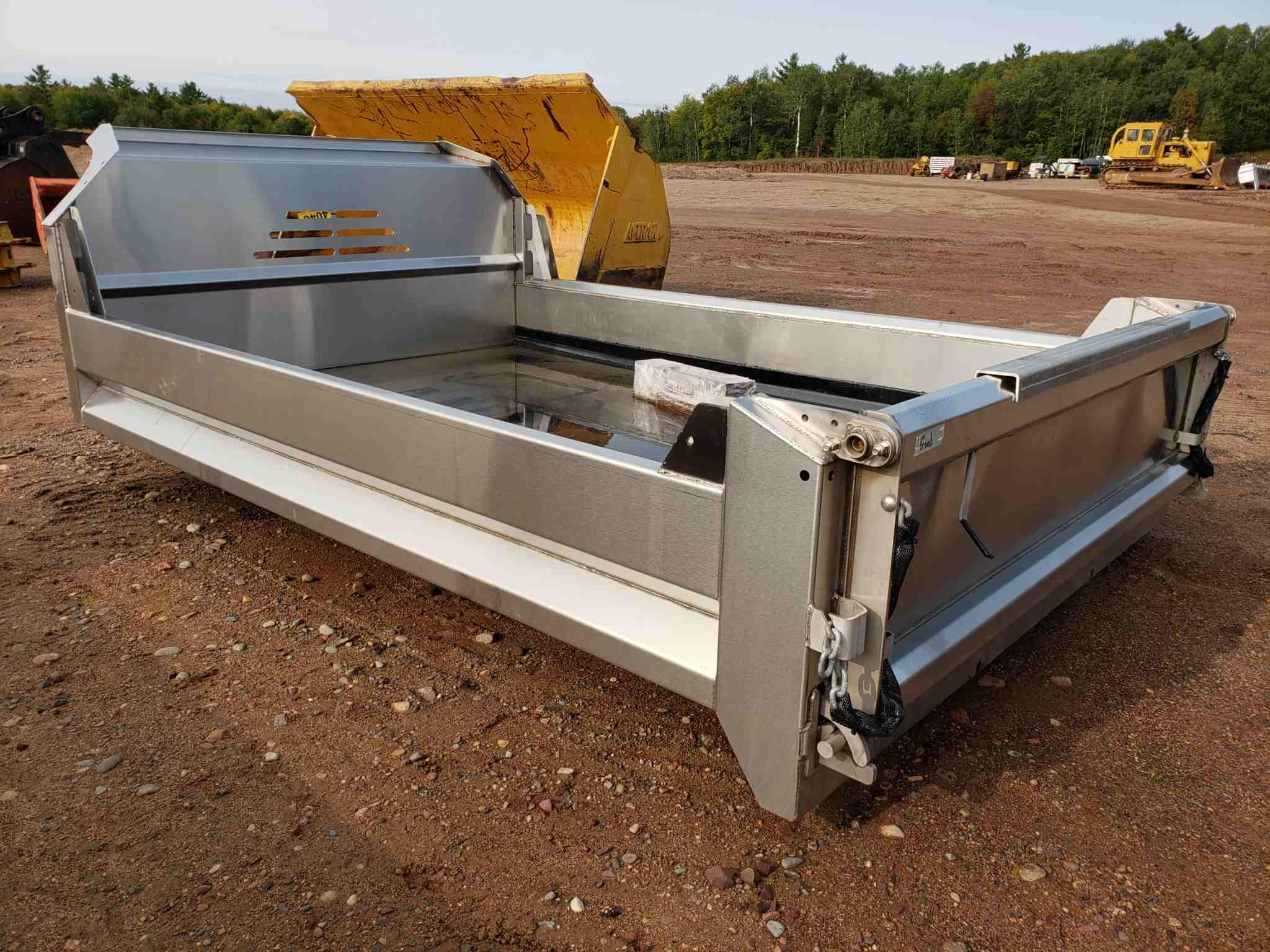 Approx 11' X 8' Dump Box W/headache Rack