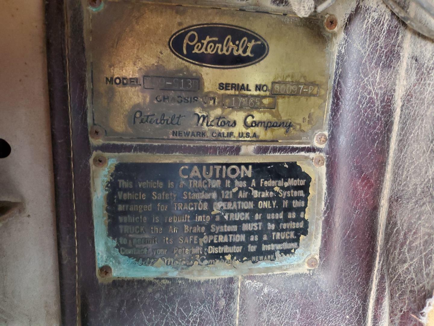 1977 Peterbilt 359 Day Cab Semi