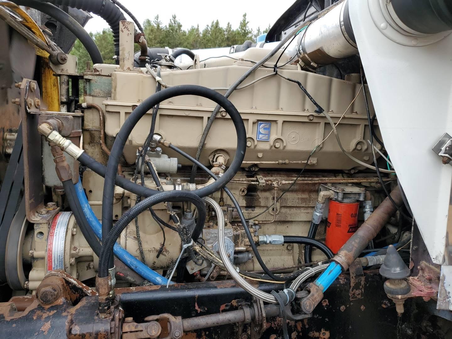 1977 Peterbilt 359 Day Cab Semi