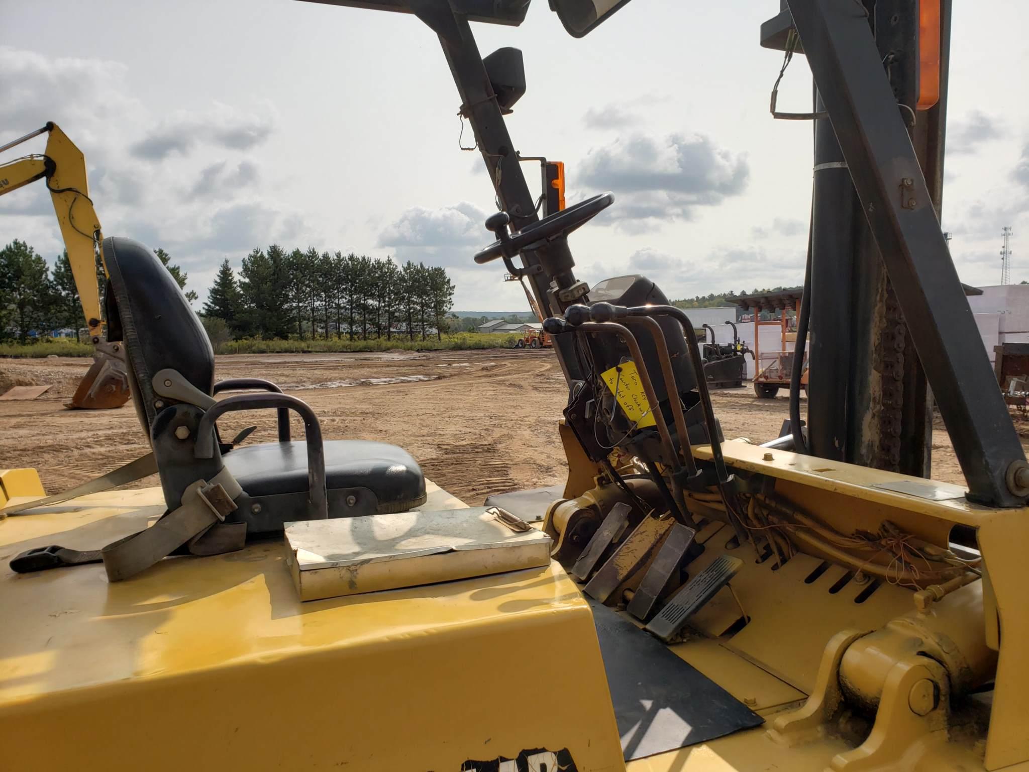 Caterpillar Dp80 Forklift
