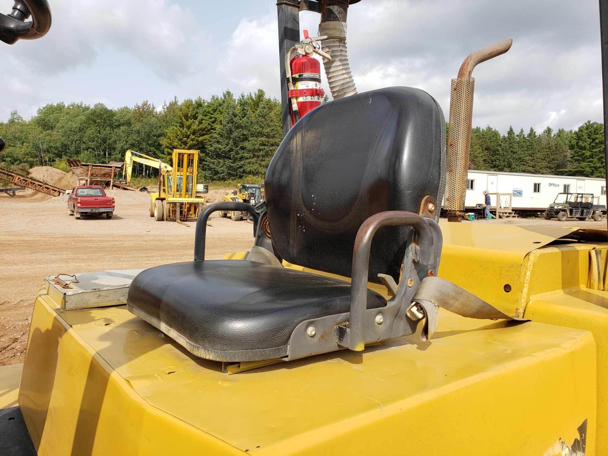Caterpillar Dp80 Forklift