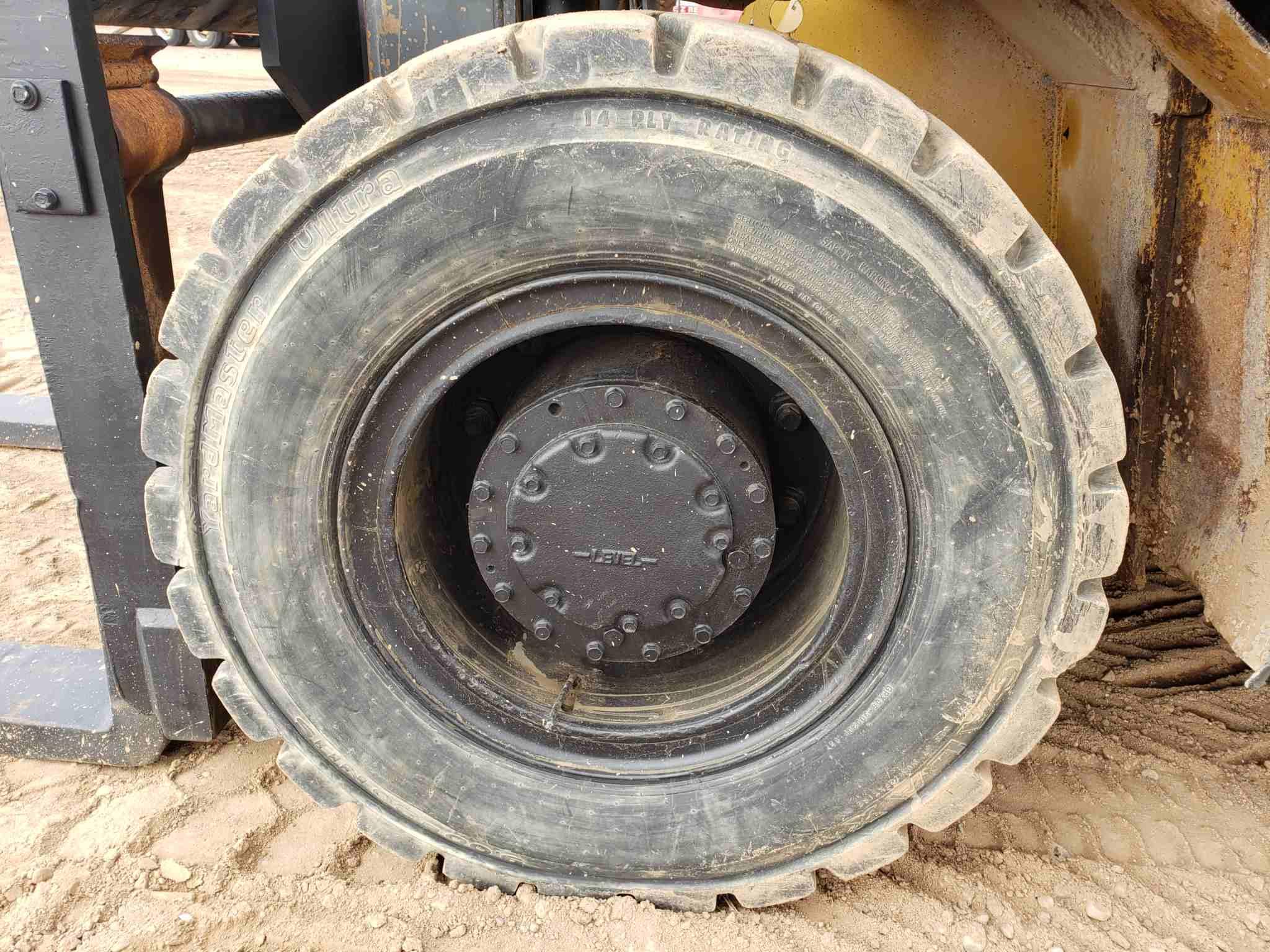 Caterpillar Dp80 Forklift
