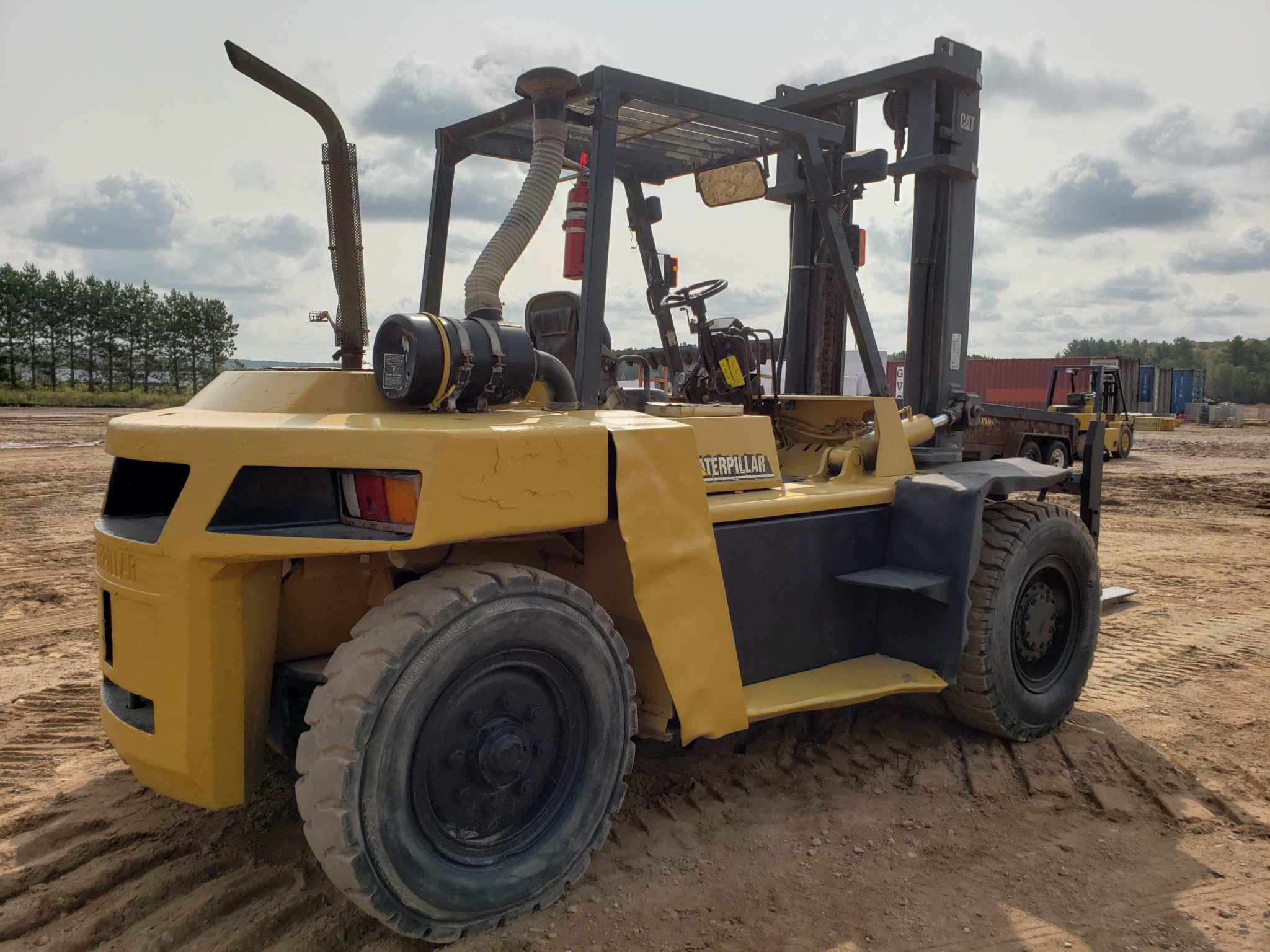 Caterpillar Dp80 Forklift