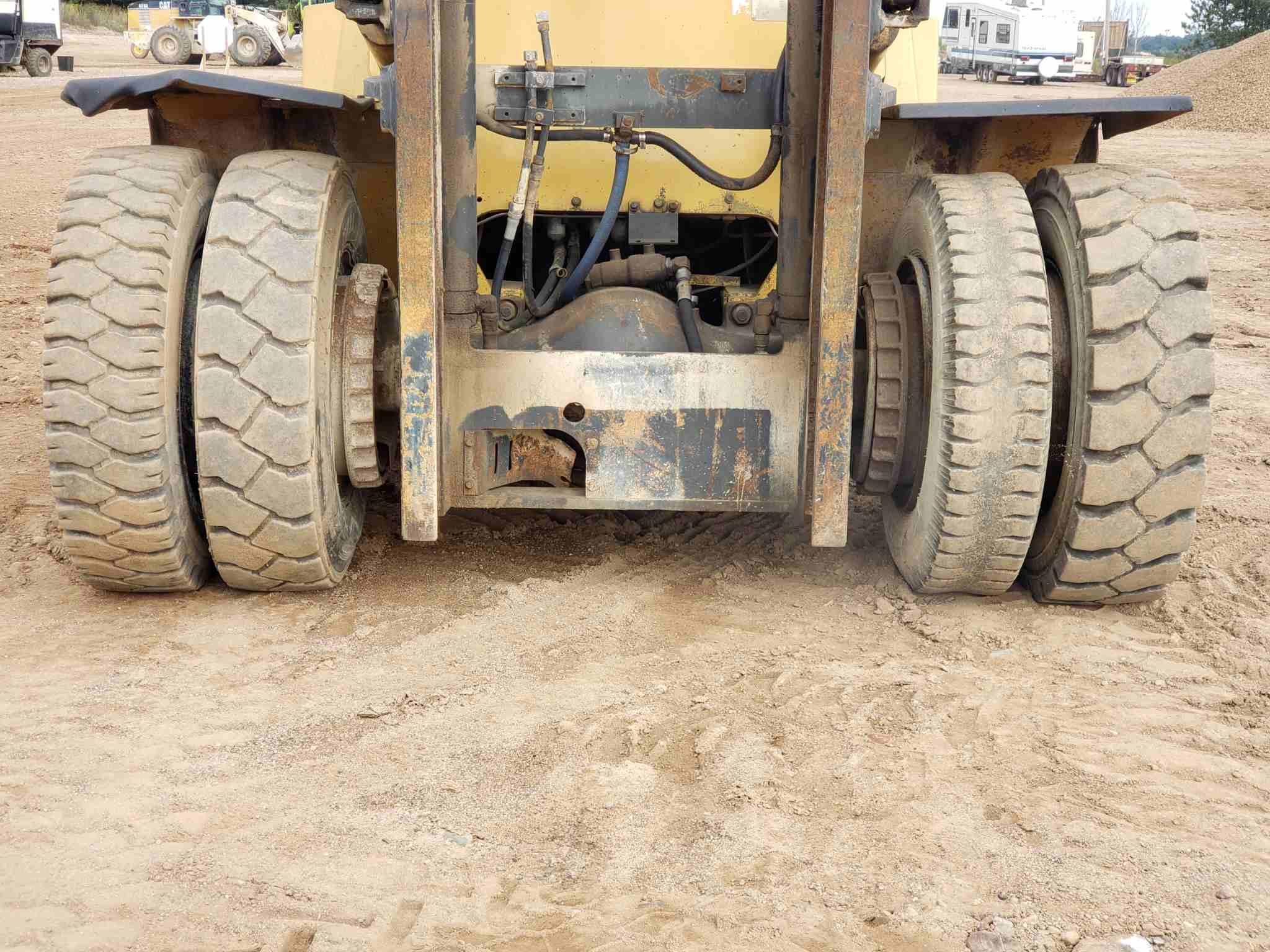 Caterpillar Dp80 Forklift