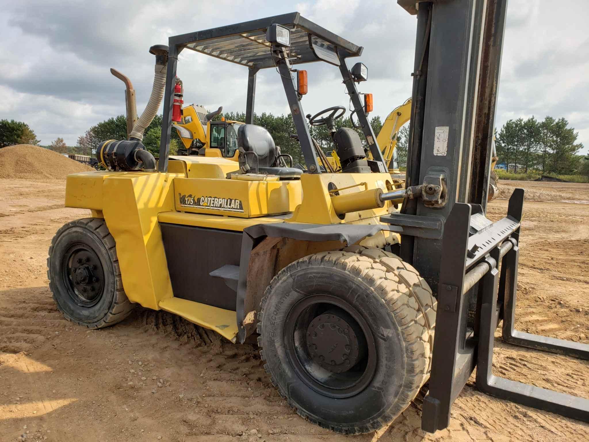 Caterpillar Dp80 Forklift