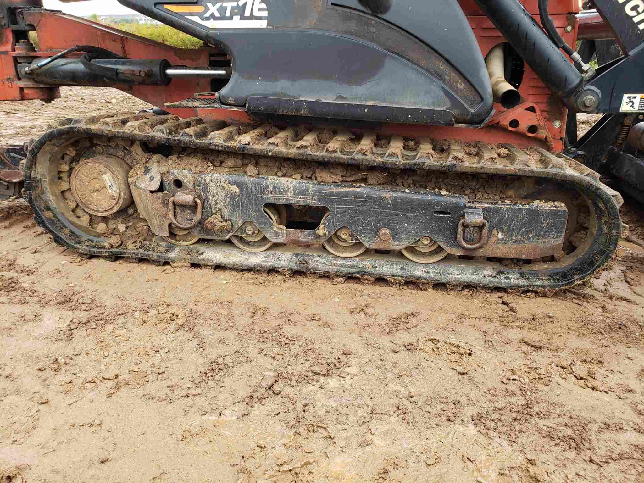2012 Ditch Witch Xt1600 Excavator/ Tool Carrier