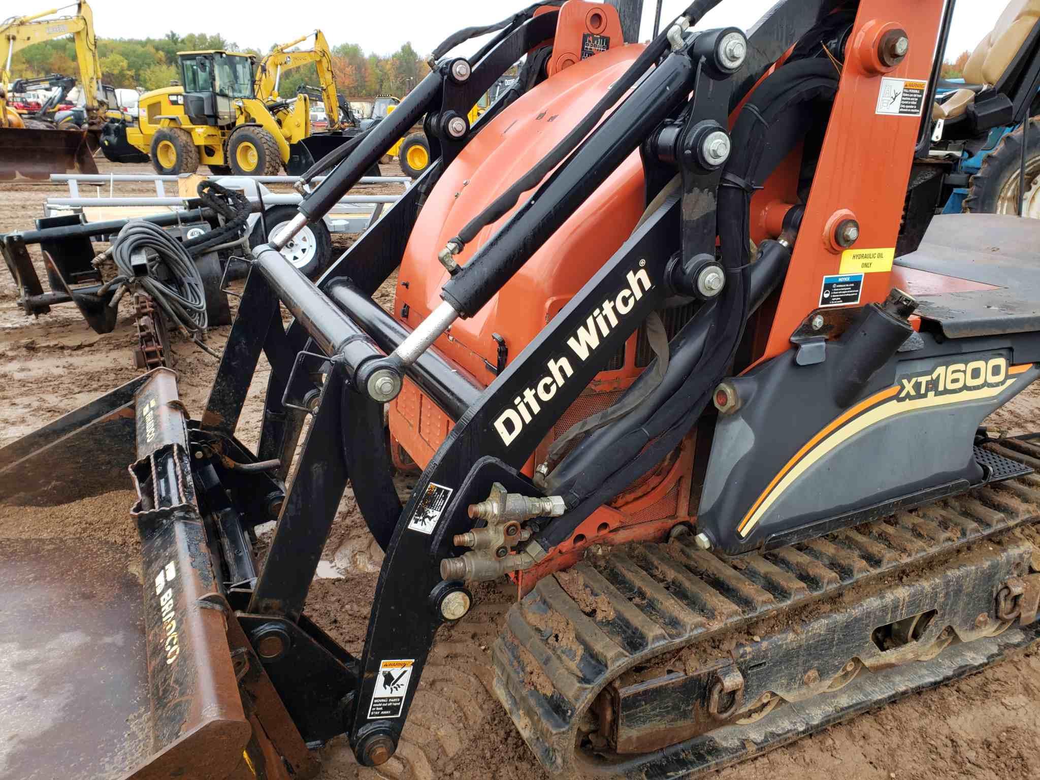 2012 Ditch Witch Xt1600 Excavator/ Tool Carrier