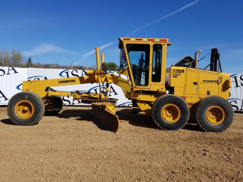 1993 Champion 720a Grader