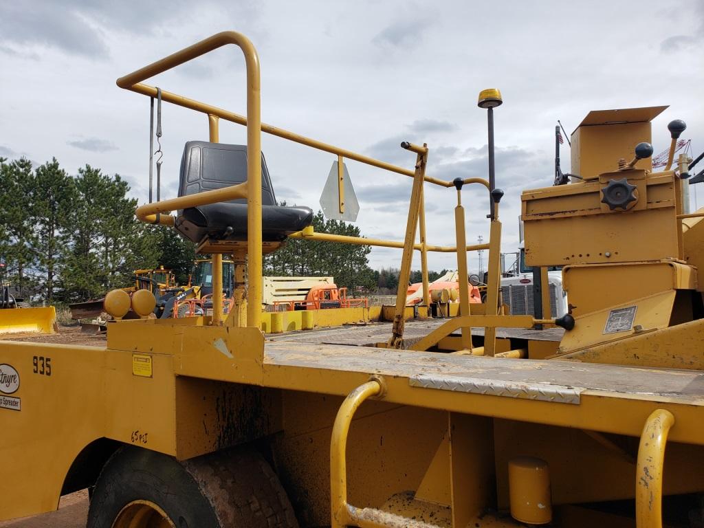 Etnyre Chip Spreader