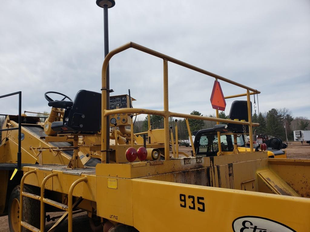 Etnyre Chip Spreader