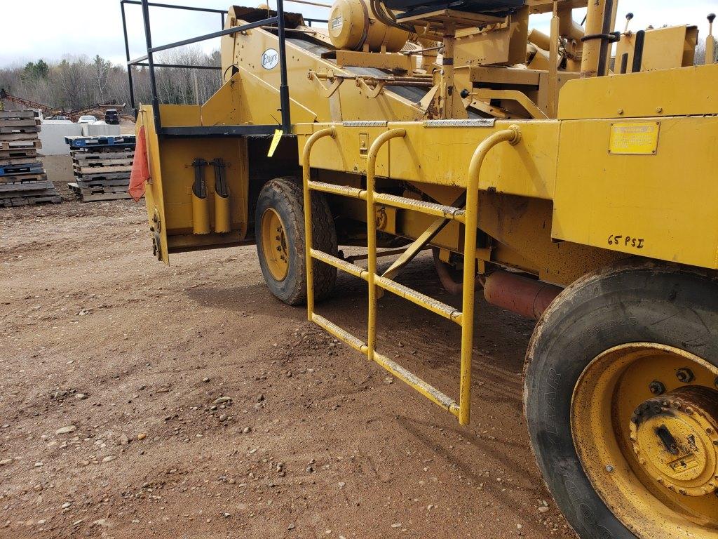 Etnyre Chip Spreader