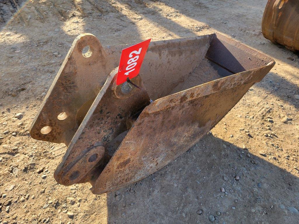 16" Backhoe Bucket Fits Deere 300d