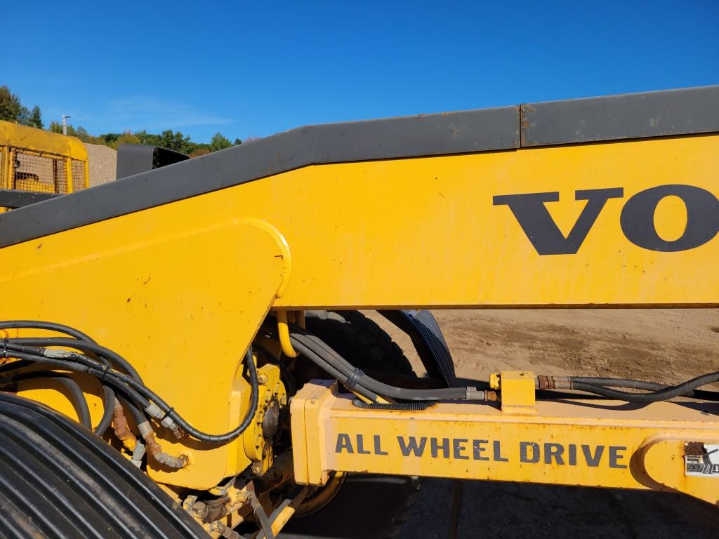 2003 Volvo G726b Grader