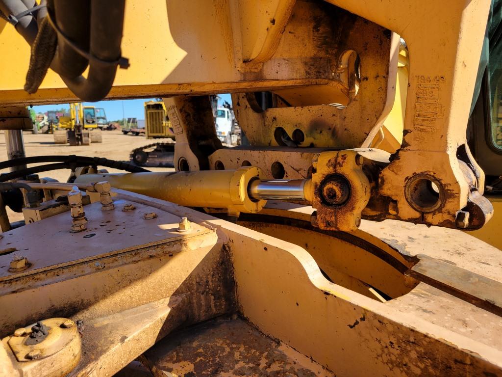 2003 Volvo G726b Grader
