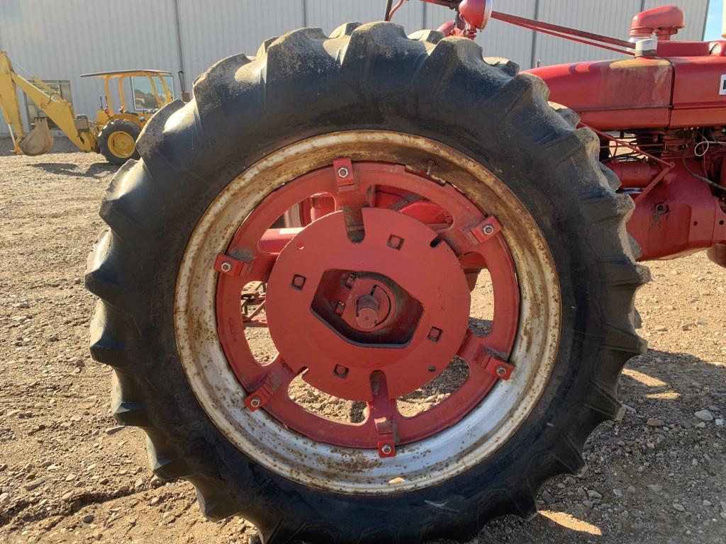 Farmall H Tractor