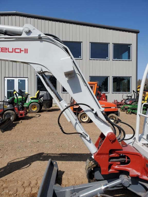 Takeuchi Tb135 Mini Excavator