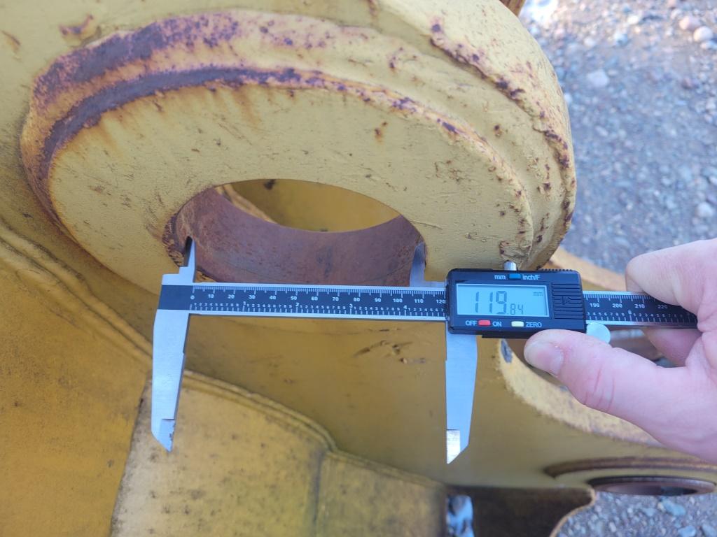988g Spade Nose Bucket W/teeth