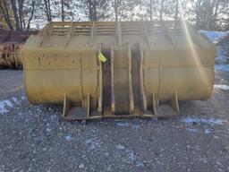 988g Spade Nose Bucket W/teeth