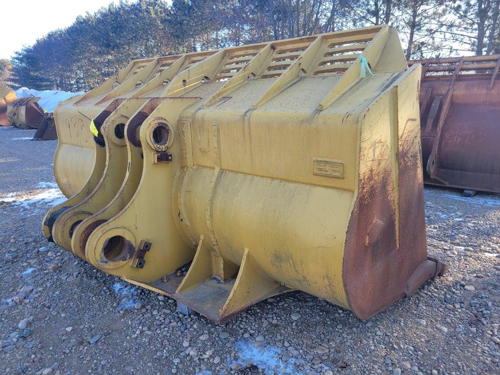 988g Spade Nose Bucket W/teeth