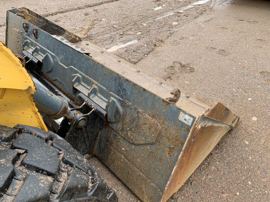 2017 Gehl V400 Skid Steer